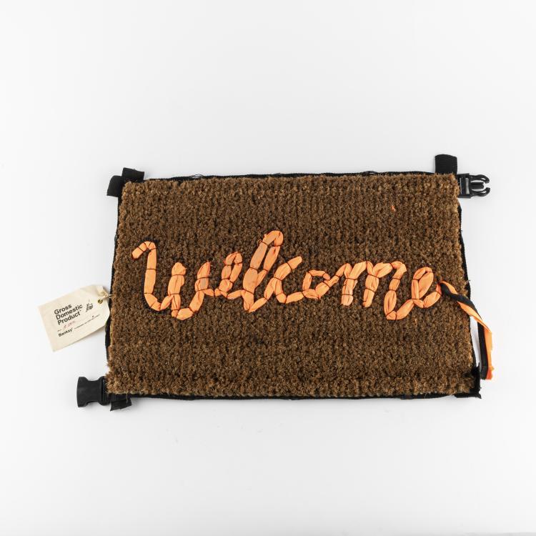Hauptbild zu Objekt, 'Love Welcomes: Welcome Mat', 2020,  Banksy, in Zusammenarbeit mit Love Welcomes, 163D 749
