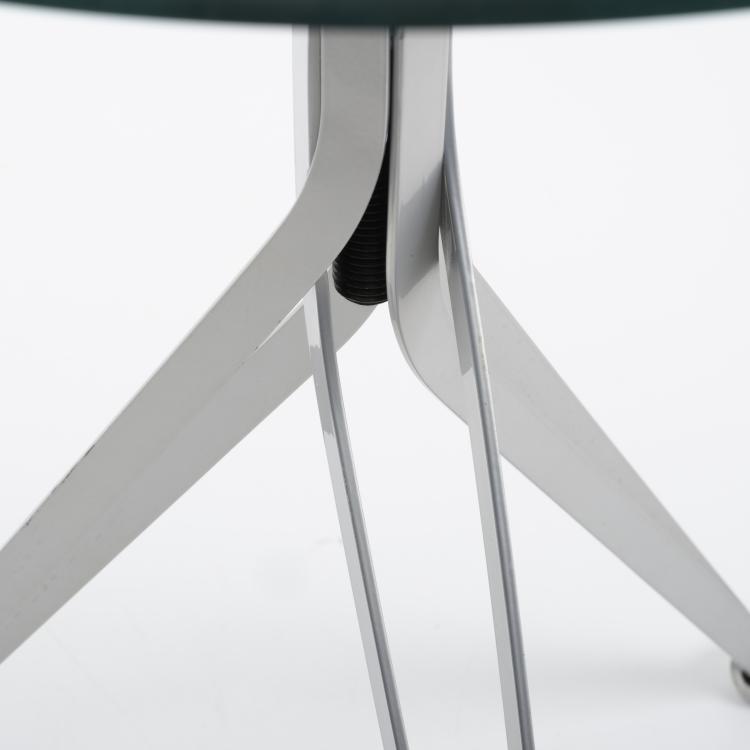 Bild 3 zu Objekt, 'Anonimus' table, 1994, Ron Arad, Zeus, Savonarola, 163C 566