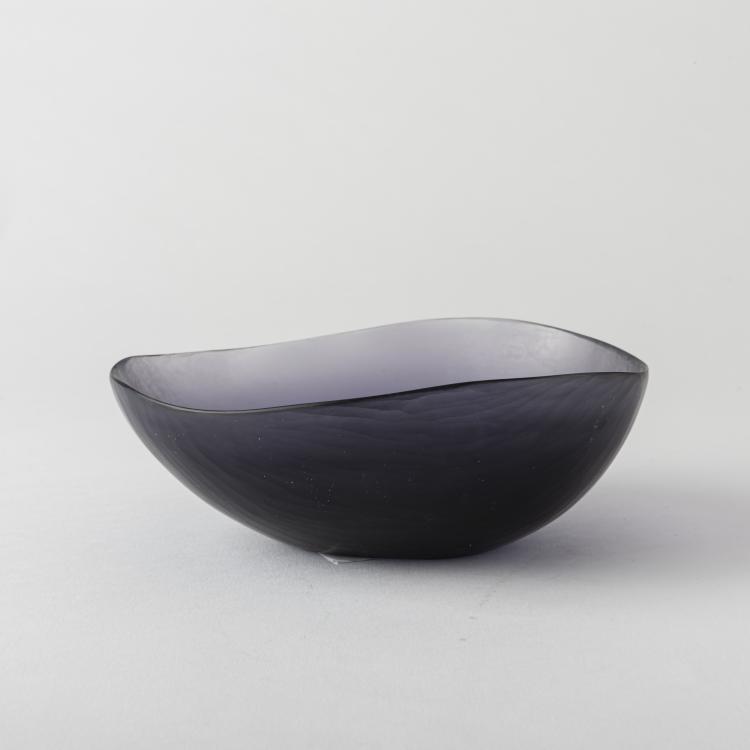Hauptbild zu Objekt, 'Battuto' bowl, c. 1957, Tobia Scarpa, Venini & C., Murano, 163F 1208
