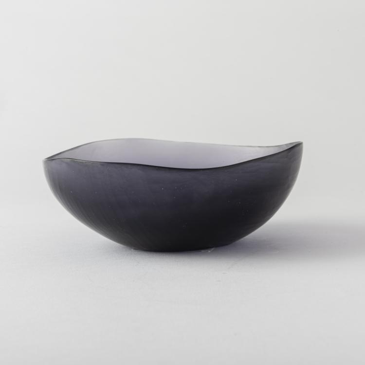 Bild 1 zu Objekt, 'Battuto' bowl, c. 1957, Tobia Scarpa, Venini & C., Murano, 163F 1208