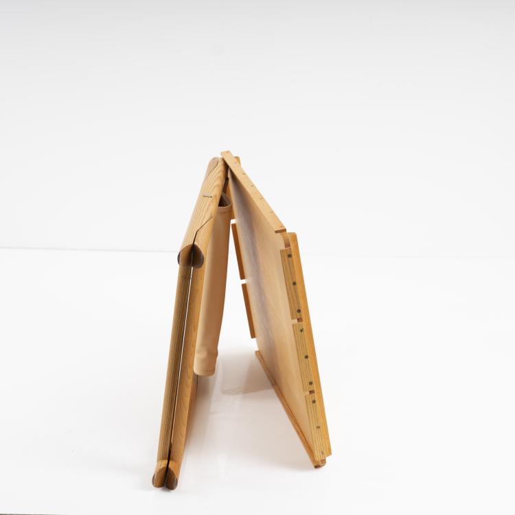 Bild 6 zu Objekt, 'Propeller Stool' - '8783' stool / side table, 1933, Kaare Klint, Rasmussen, Rud., Snedkerier, Kopenhagen, 163F 1107