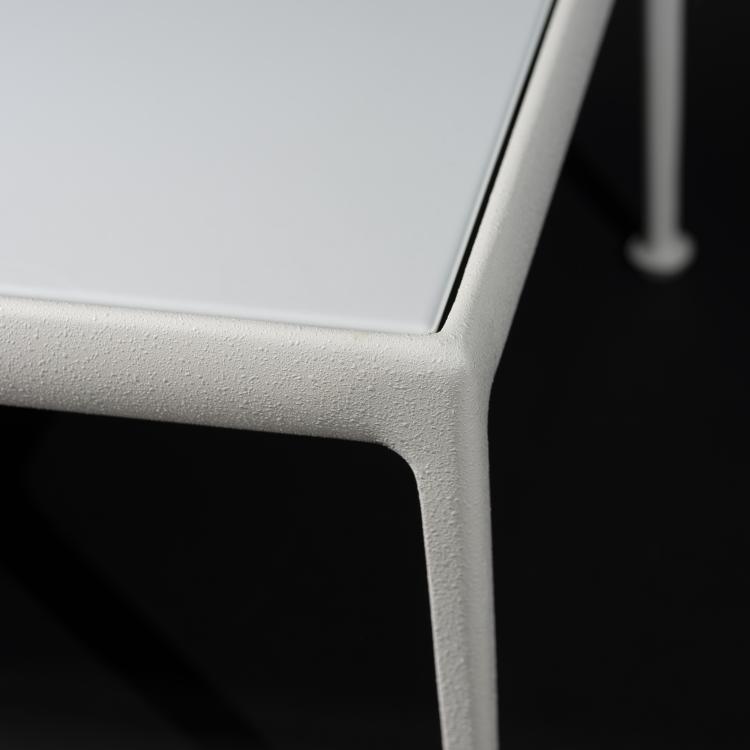 Bild 2 zu Objekt, '3425T' coffee table and two '1445A' armchairs, 1966, Richard Schultz, Knoll International, New York, 163F 1139