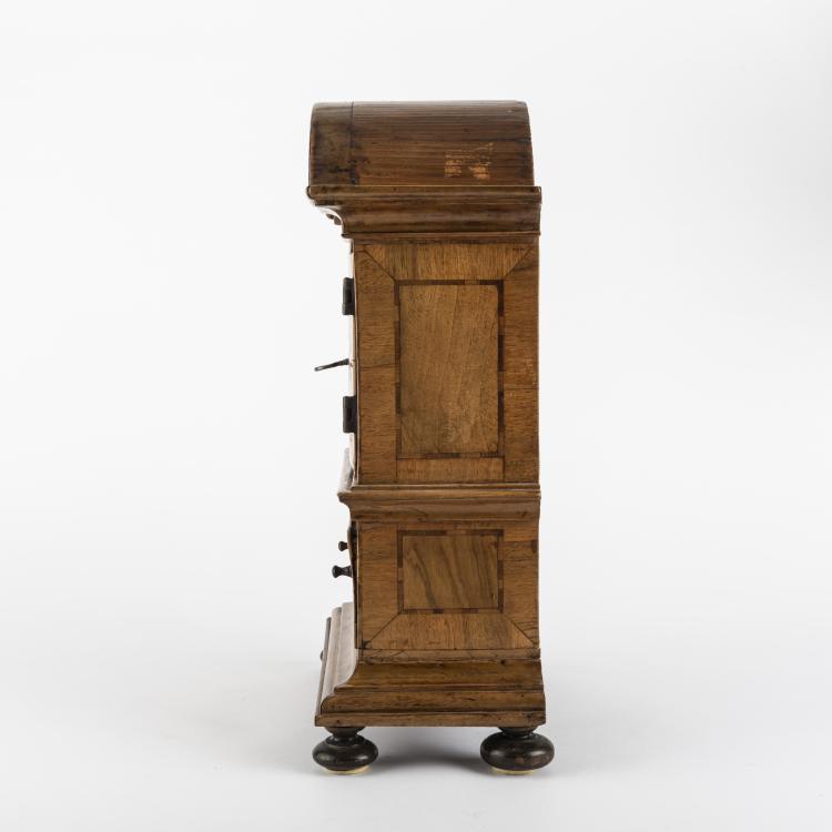 Bild 2 zu Objekt, Miniature cabinet, c. 1730, Deutschland, 163F 1225