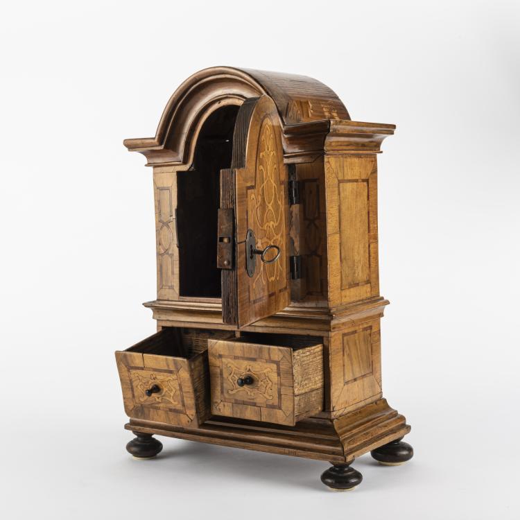 Bild 4 zu Objekt, Miniature cabinet, c. 1730, Deutschland, 163F 1225