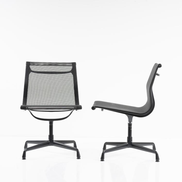 Hauptbild zu Objekt, 2 chairs 'Aluminum Group', 1958, Charles Eames,Ray Eames, Vitra Design, Weil am Rhein, 163F 1130