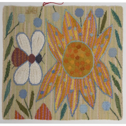 'Gul blomma med bi' carpet / tapestry, 1959