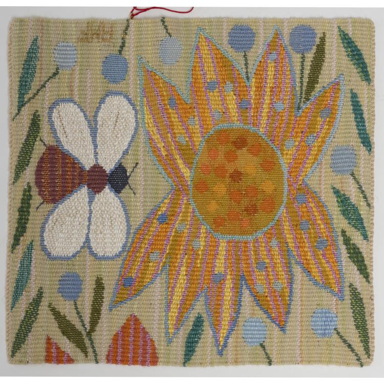 Hauptbild zu Objekt, 'Gul blomma med bi' carpet / tapestry, 1959, Ann-Mari Forsberg, M&aring;&aring;s-Fjetterstr&ouml;m, M&auml;rta AB, B&aring;stad, 163F 1133