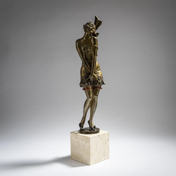 Bild 1 zu Objekt, 'Junge Frau in Hemd und Strumpfhaltern', um 1925, Bruno Zach, 162C 314