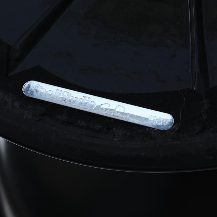 Bild 3 zu Objekt, Vier St&uuml;hle 'Tulip' - '151S', 1956, Eero Saarinen, Knoll International, New York, 163C 519