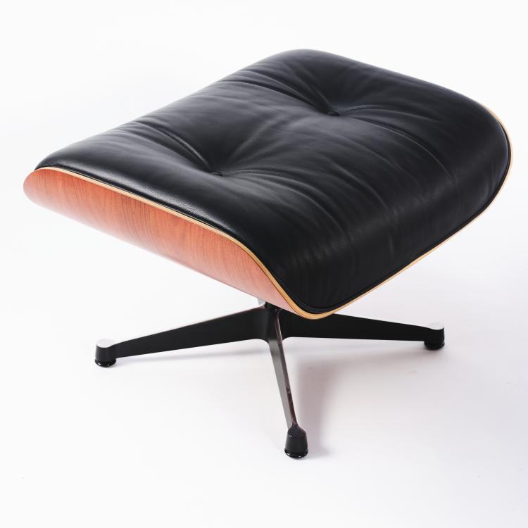 Bild 4 zu Objekt, 'Lounge chair XL' mit Ottoman, 1956, Charles Eames,Ray Eames, Vitra Design, Weil am Rhein, 163C 523