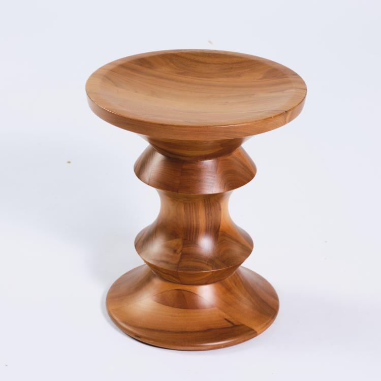 Hauptbild zu Objekt, Hocker 'Stool C' f&uuml;r das 'Time-Life'-Geb&auml;ude, 1960, Ray Eames, Vitra Design, Weil am Rhein, 163C 535