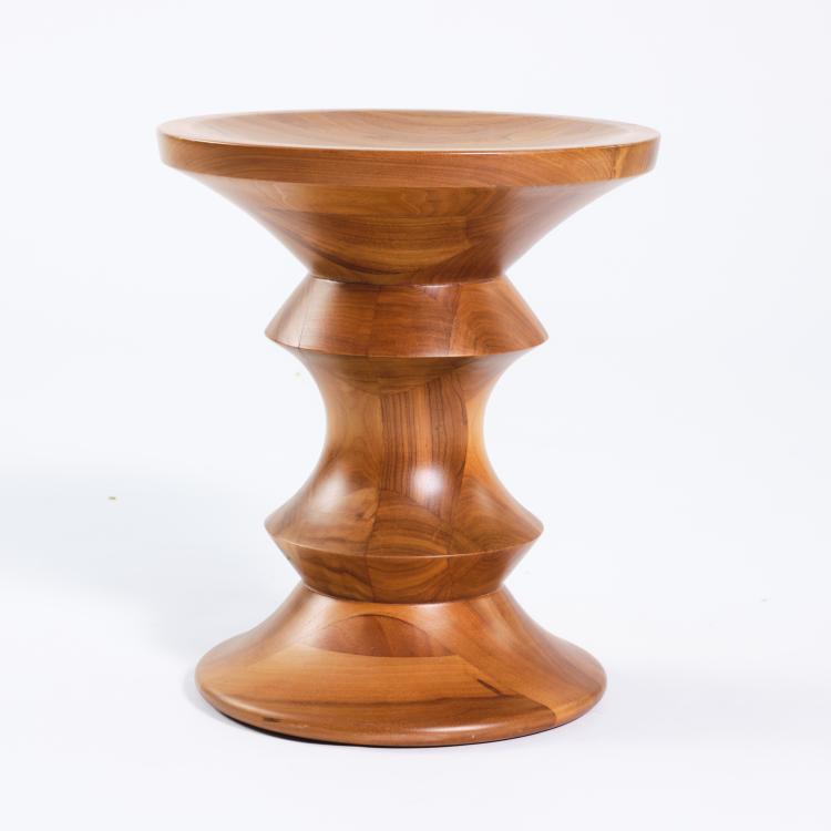 Bild 1 zu Objekt, Hocker 'Stool C' f&uuml;r das 'Time-Life'-Geb&auml;ude, 1960, Ray Eames, Vitra Design, Weil am Rhein, 163C 535