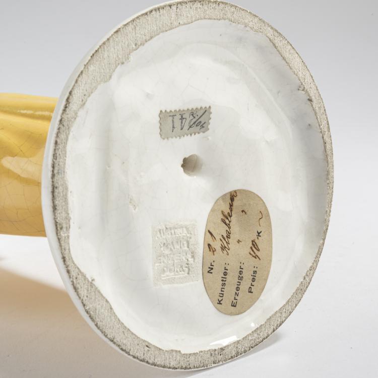 Bild 5 zu Objekt, 'Lady standing with fur', 1913/14, Eduard Klablena, Langenzersdorf, 162C 490