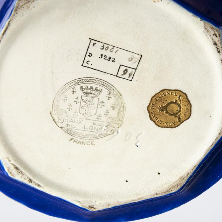 Bild 4 zu Objekt, Tall vase, 1920s, Longwy, Faiencerie de, 162C 502