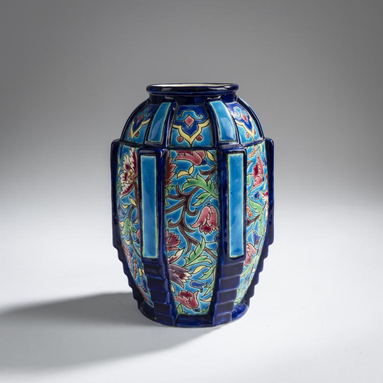 Hauptbild zu Objekt, Small vase, 1920s, Longwy, Faiencerie de, 162C 503
