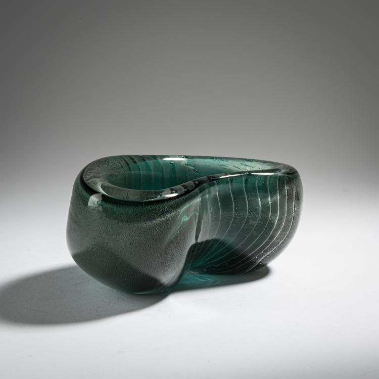 Bild 1 zu Objekt, 'Sommerso fumato' bowl, 1940, Alfredo Barbini, V.A.M.S.A., 164C 535