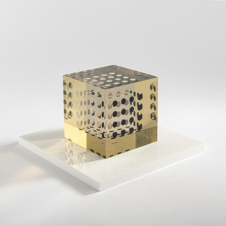 Bild 1 zu Objekt, 'Deformazione ottico-dinamica di un cubo, Serie a punti O', 1959 - 1963, Enzo Mari, Danese, Mailand, 163B 186