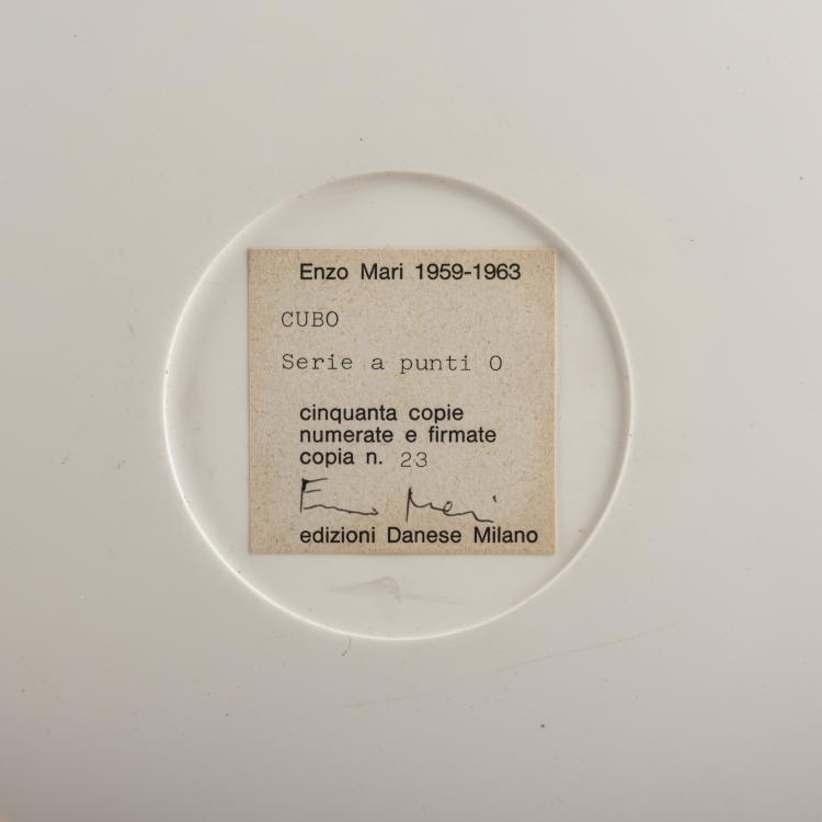 Bild 3 zu Objekt, 'Deformazione ottico-dinamica di un cubo, Serie a punti O', 1959 - 1963, Enzo Mari, Danese, Mailand, 163B 186