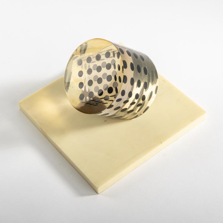 Bild 2 zu Objekt, 'Deformazione ottico-dinamica di un cubo in un cilindro, Serie a punti F', 1959 - 1963, Enzo Mari, Danese, Mailand, 163B 184