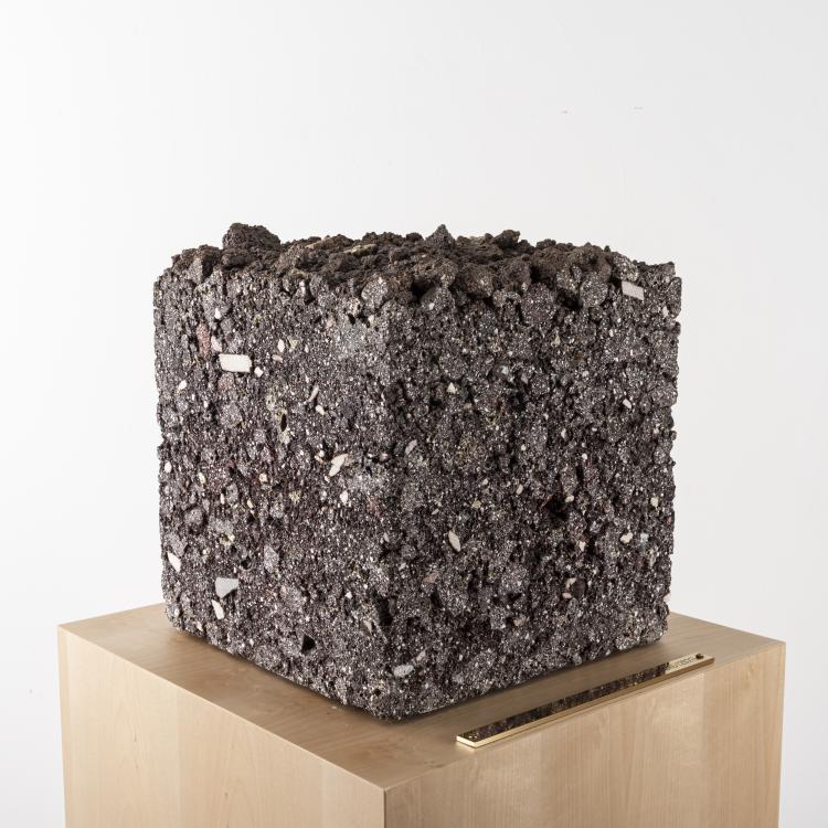 Bild 2 zu Objekt, 'Mutterboden Johannisberg', 2021, Jesse Magee, 163B 267