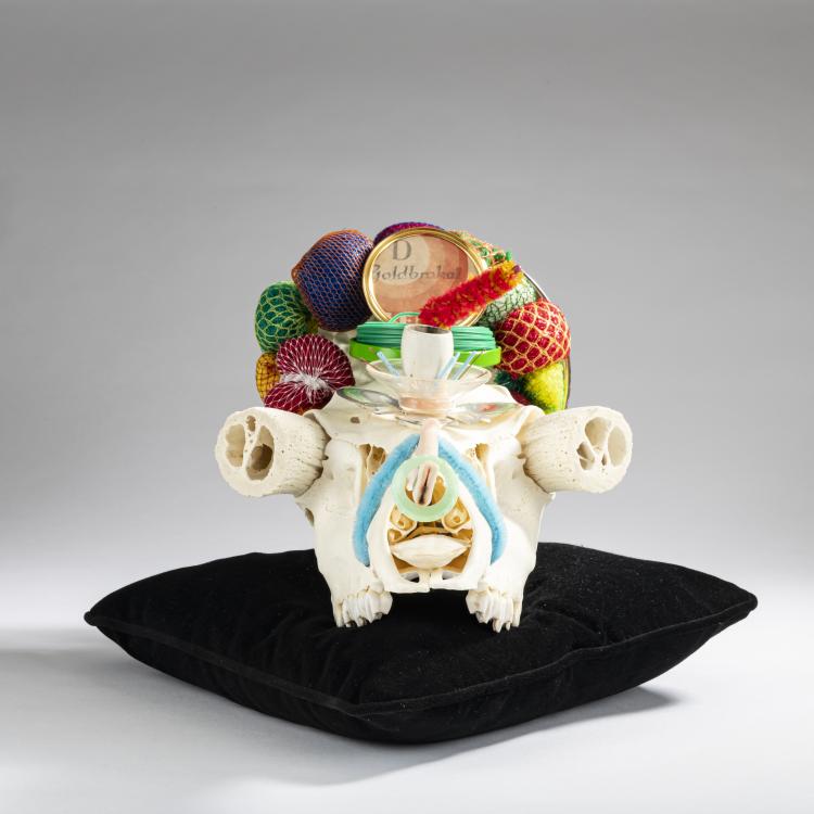 Hauptbild zu Objekt, Skulptur aus der Serie 'Soft Skulls', 2014, Helga Schmidhuber, 163B 261