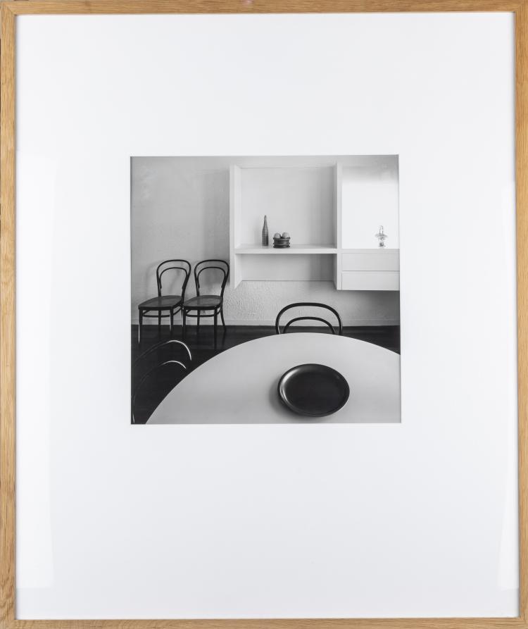 Bild 7 zu Objekt, Anniversary '214K' chair with photograph, 1985, Michael Thonet,Jan Versnel, Thonet, Frankenberg, 163B 173