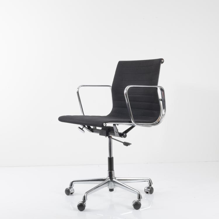 Bild 6 zu Objekt, Stuhl 'Aluminum Group', 1958, Charles Eames,Ray Eames, Vitra Design, Weil am Rhein, 163B 197
