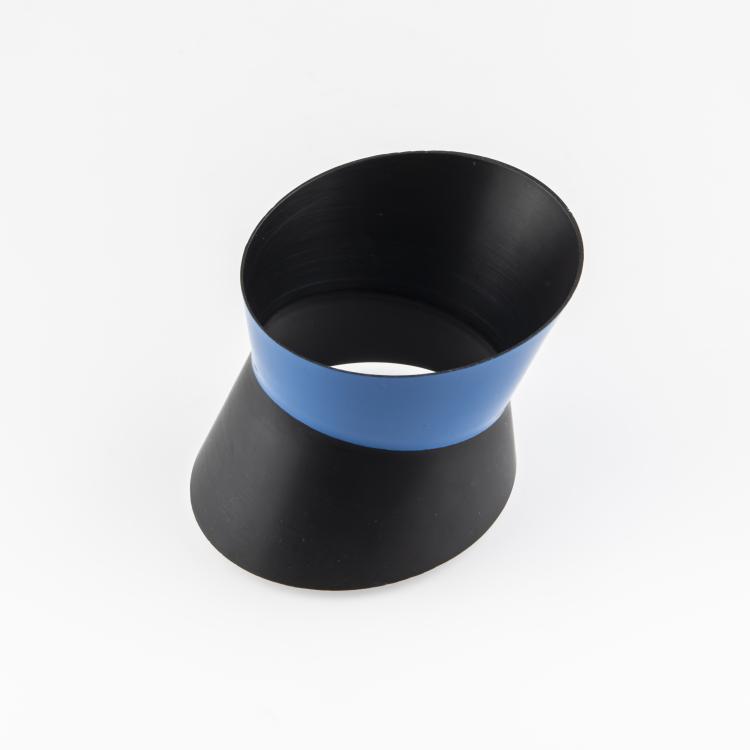 Bild 1 zu Objekt, Armreif '3 of a kind', 1986, Herman Hermsen, 163E 867