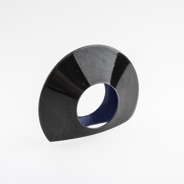 Hauptbild zu Objekt, Ring aus der Serie 'Kegelschnitte', 1986, Herman Hermsen, 163E 817