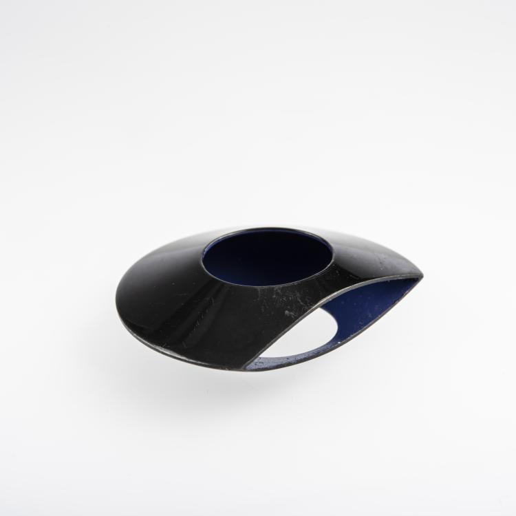 Bild 1 zu Objekt, Ring aus der Serie 'Kegelschnitte', 1986, Herman Hermsen, 163E 818