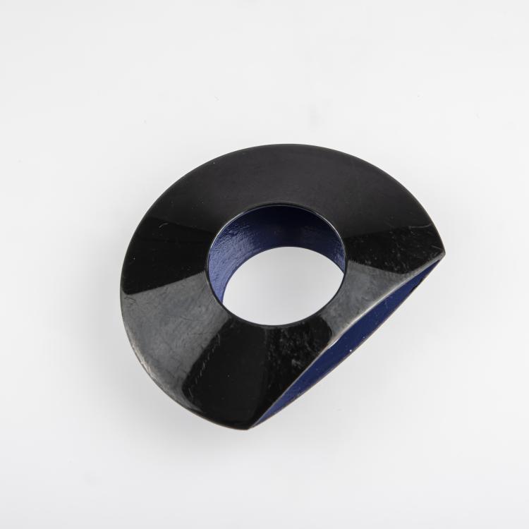 Bild 2 zu Objekt, Ring aus der Serie 'Kegelschnitte', 1986, Herman Hermsen, 163E 818