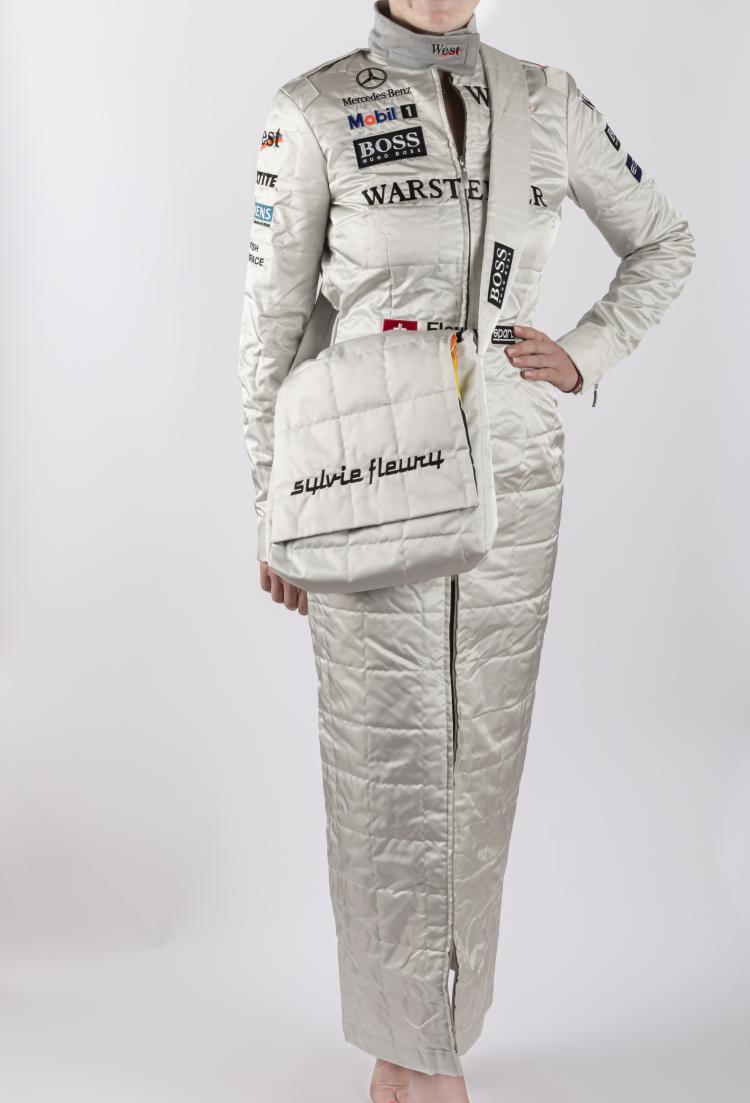 Hauptbild zu Objekt, 'Formula One Dress' and accompanying bag, 1999, Sylvie Fleury, HUGO BOSS, 163D 714