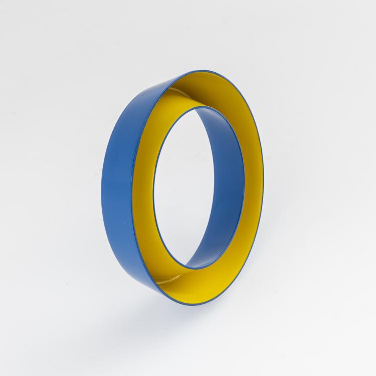 Bild 2 zu Objekt, Armreif aus der Serie 'Cones', 1986, Herman Hermsen, 163E 889