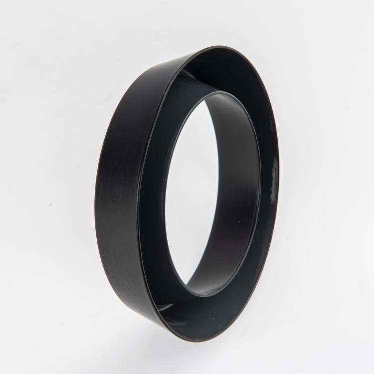 Hauptbild zu Objekt, Armreif aus der Serie 'Cones', 1986, Herman Hermsen, 163E 885