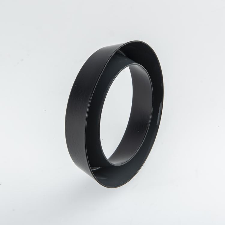 Bild 1 zu Objekt, Armreif aus der Serie 'Cones', 1986, Herman Hermsen, 163E 885