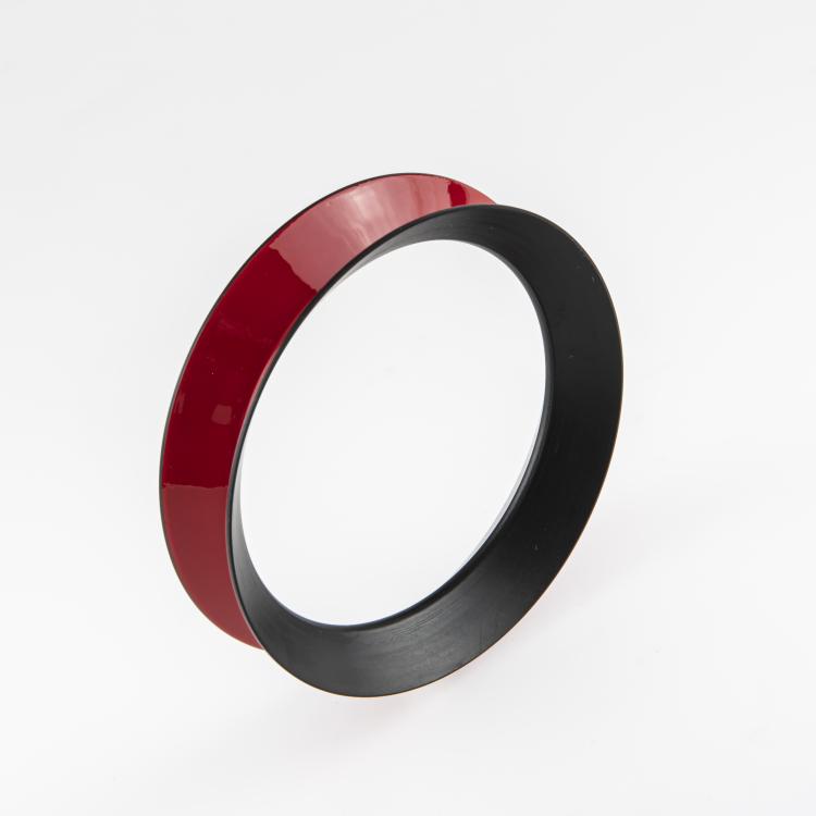 Hauptbild zu Objekt, Armreif aus der Serie 'Cones', 1986, Herman Hermsen, 163E 874