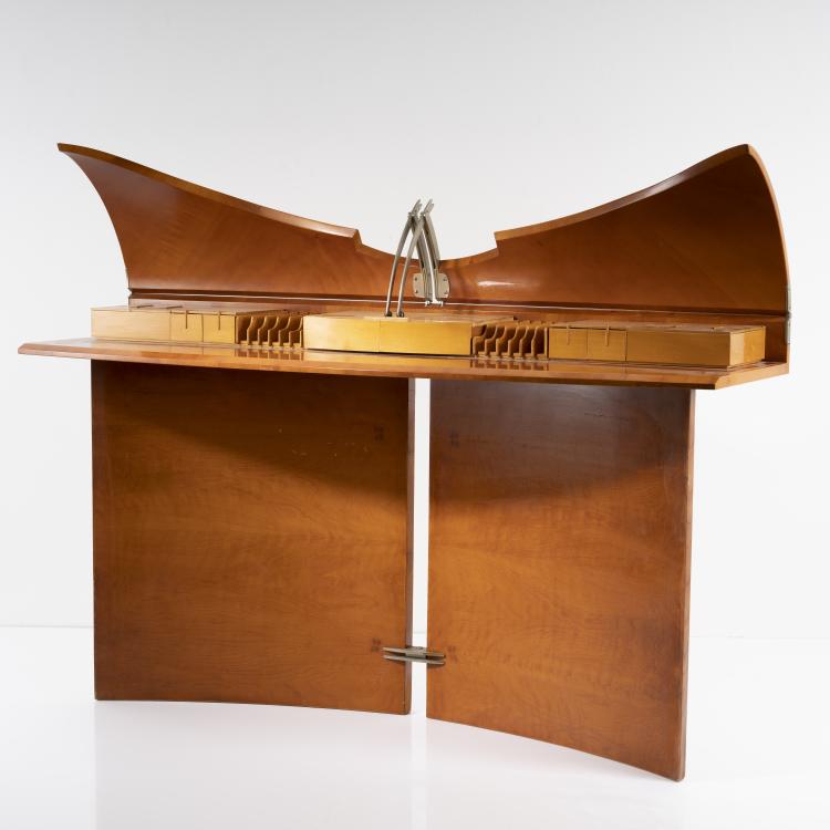 Hauptbild zu Objekt, 'Butterfly' desk, 1988, Jaime Tresserra, Tresserra Collection, Madrid, 163C 562