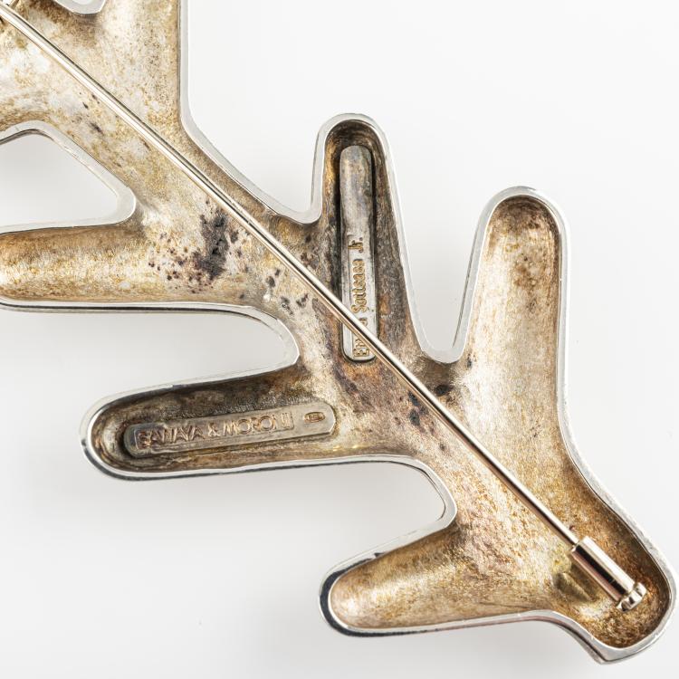 Bild 2 zu Objekt, Brosche/Anh&auml;nger 'Foglina', 1990er Jahre, Ettore Sottsass, Sawaya & Moroni, Mailand, 163E 1011