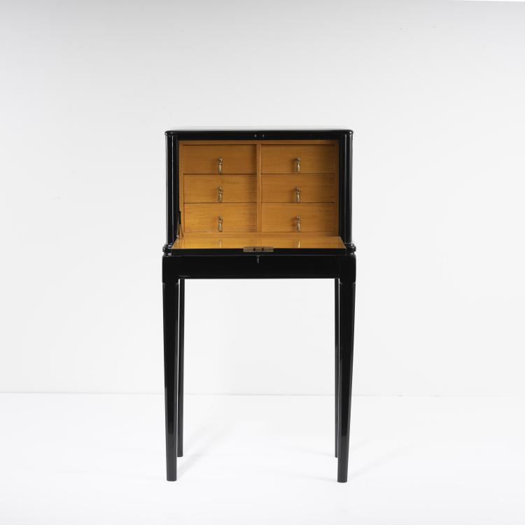 Bild 1 zu Objekt, Collector's cabinet, c. 1928, Jean Dunand (in the style of), Dunand, Jean (im Stile von), 162C 323