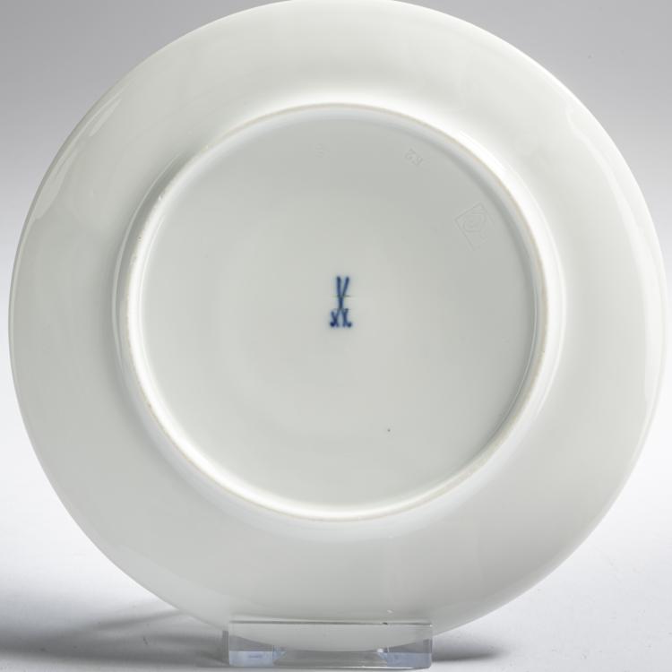 Bild 1 zu Objekt, 'Whip' saucer, 1903-04, Henry van de Velde, Meissen, KPM, 162C 449
