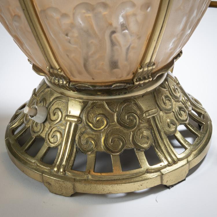 Bild 3 zu Objekt, Gro&szlig;e Tischleuchte 'Oiseaux', um 1928, Marius-Ernest Sabino, Sabino, Marius-Ernest, Paris, 162B 196