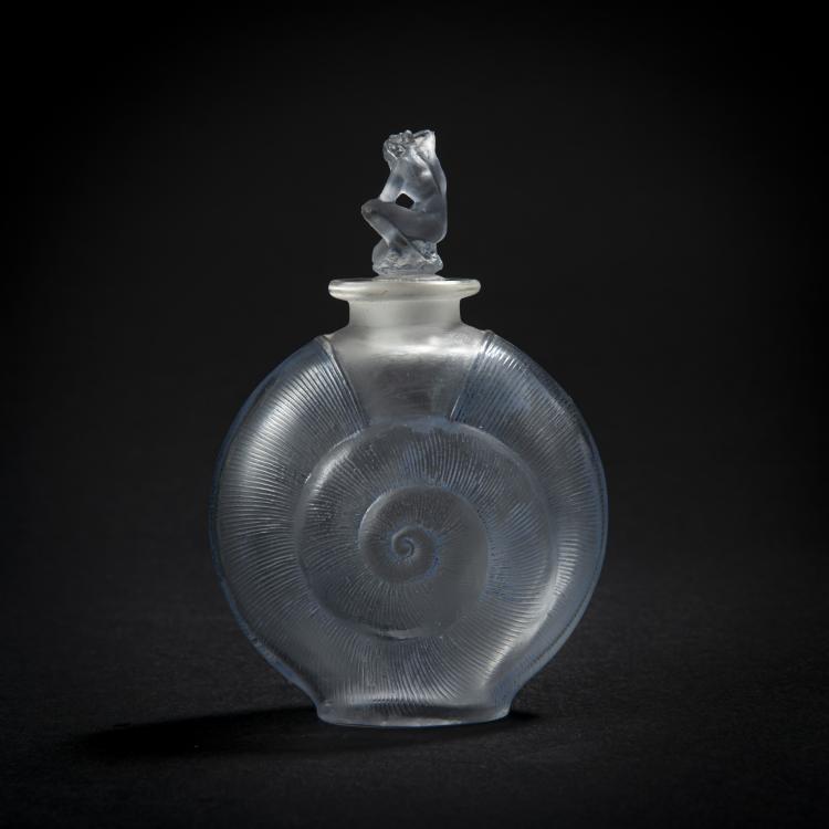 Bild 3 zu Objekt, Flacon 'Amphitrite', 1920, Ren&eacute; Lalique, Lalique, Ren&eacute;, Combs-la-Ville oder Wingen-sur-Moder, 162A 3