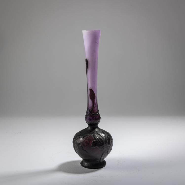 Bild 1 zu Objekt, Enghalsvase 'Tulipes', um 1910, Nancy Daum Fr&egrave;res, Daum Fr&egrave;res, Nancy, 162B 112