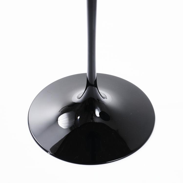 Bild 1 zu Objekt, Zwei Beistelltische 'Tulip', 1954, Eero Saarinen, Knoll International, New York, 163C 521