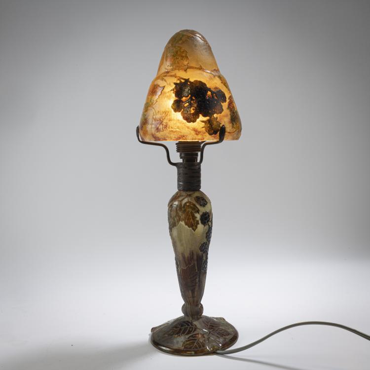 Bild 2 zu Objekt, Tischleuchte 'M&ucirc;res en automne', um 1910, Nancy Daum Fr&egrave;res, Daum Fr&egrave;res, Nancy, 162B 115