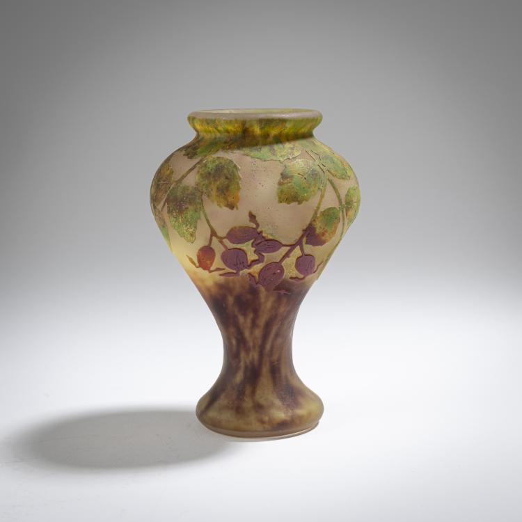 Bild 1 zu Objekt, Fu&szlig;vase 'Eglantines', um 1913, Nancy Daum Fr&egrave;res, Daum Fr&egrave;res, Nancy, 162B 124