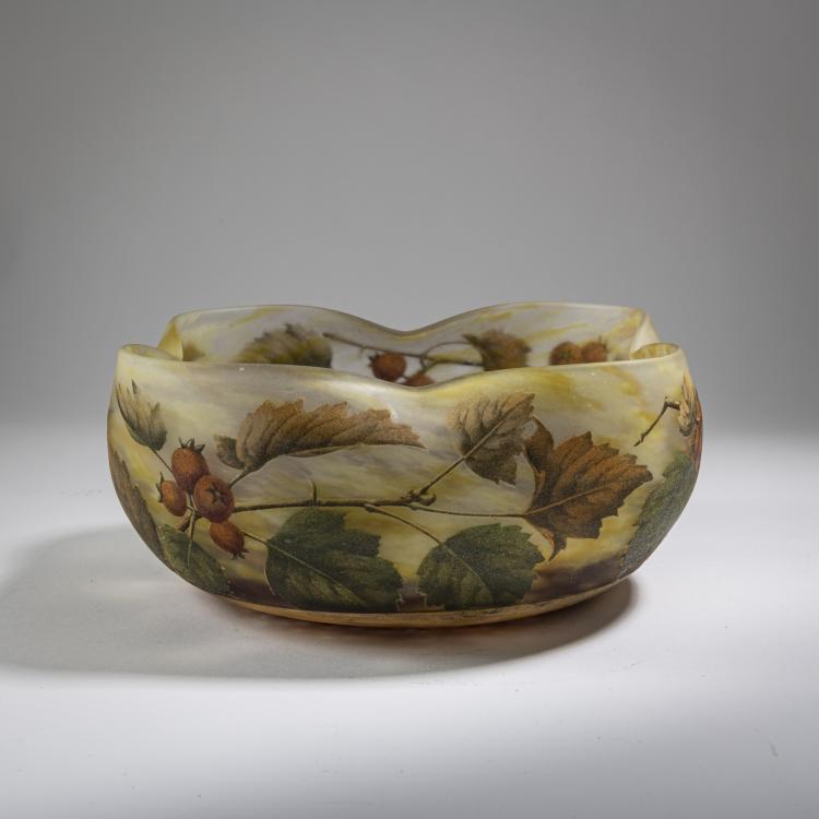 Hauptbild zu Objekt, 'Sorbiers' bowl, c. 1903, Henri Berg&eacute; (attributed),Nancy Daum Fr&egrave;res (attributed), Daum Fr&egrave;res, Nancy, 162B 92