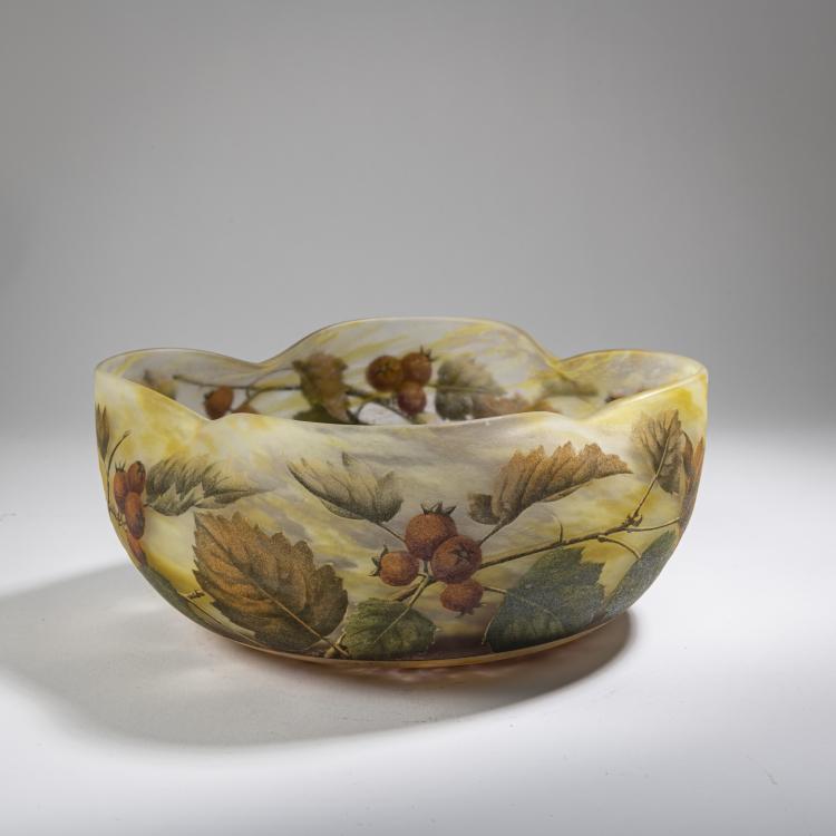 Bild 1 zu Objekt, 'Sorbiers' bowl, c. 1903, Henri Berg&eacute; (attributed),Nancy Daum Fr&egrave;res (attributed), Daum Fr&egrave;res, Nancy, 162B 92