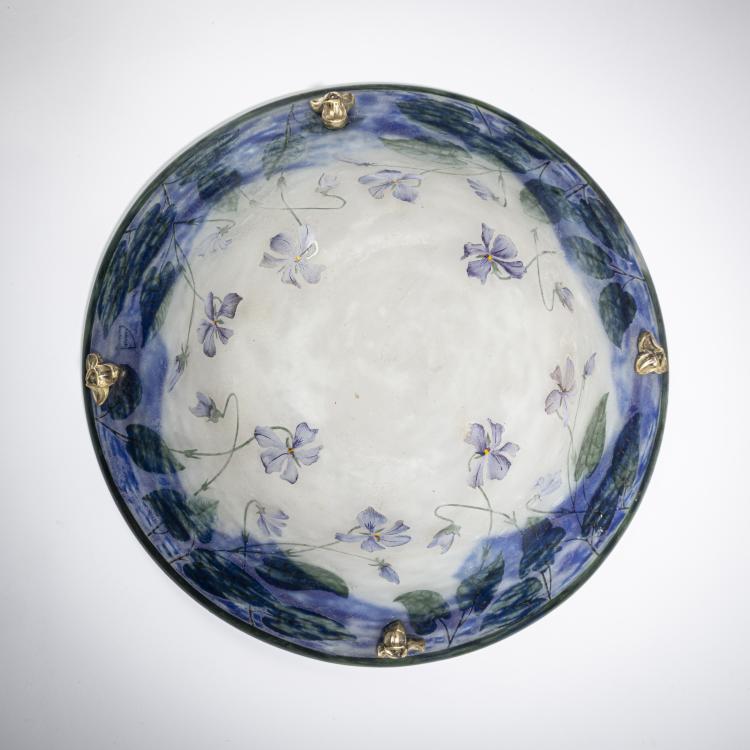 Bild 2 zu Objekt, 'Violettes' ceiling light, c. 1910, Nancy Daum Fr&egrave;res,Louis Majorelle, Daum Fr&egrave;res, Nancy, 162B 120