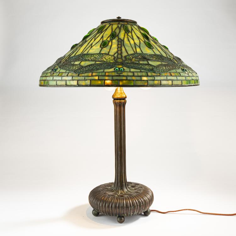 Hauptbild zu Objekt, 'Dragonfly' table lamp, 1899, Clara Driscoll,Louis C. Tiffany, Tiffany Studios, New York, 162B 277